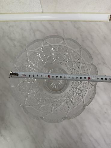 Наборы посуды: Продаю чешский хрусталь б/у, в отличном состоянии. Вазы разного at lalafo.kg — 2 Наборы посуды: Продаю чешский хрусталь б/у, в отличном состоянии. Вазы разного — 2