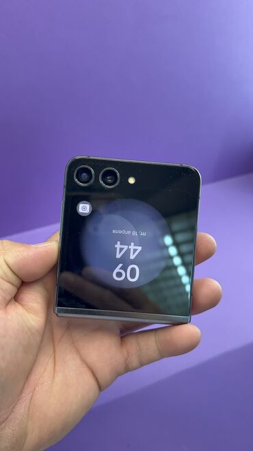 Samsung: Samsung Galaxy Z Flip 5, Б/у, 256 ГБ — 6