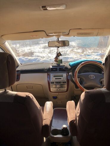 Toyota: Toyota Ipsum: 2003 г., 2.4 л, Автомат, Бензин, Минивэн — 8