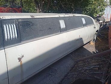 жили: Lincoln Town Car: 2000 г., 4.6 л, Автомат, Бензин, Лимузин — 3