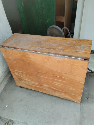 продажа бильярдных столов бу: Стол раскладной продаю. состояние на фото