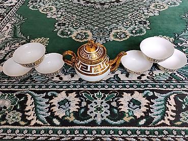 чашек: Чайный сервиз. Новый. С красивым золотым орнаментом. Чайник и 6 пиал — 2