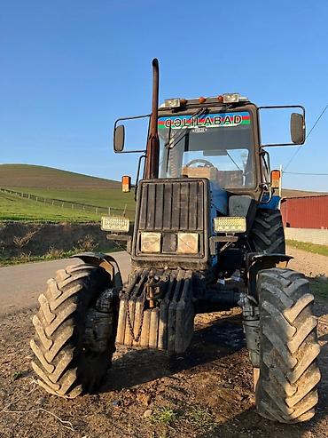 Traktorlar: Belarus markalı traktor. Kənd təsərrüfatı işləri üçün uyğun olan bu — 1