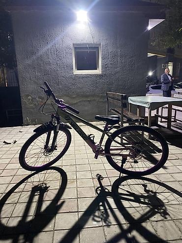 Velosiped – Velone brendi, dağ/şosse qarışıq gəzinti üçün. Texniki
