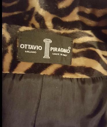 lavorazione artigiana boots: Ottavio Piragino Milano – ženski kaput sa animal printom - Model — 3