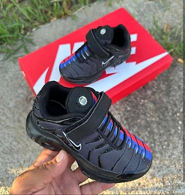 Patike: Tn patike 
3100 din
mn — 4