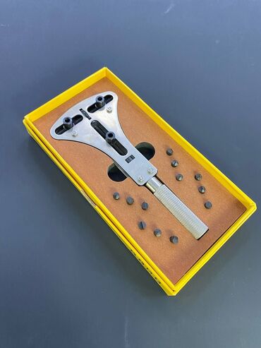 часы casio retro gold: Инструмент для открывания задней крышки на часах