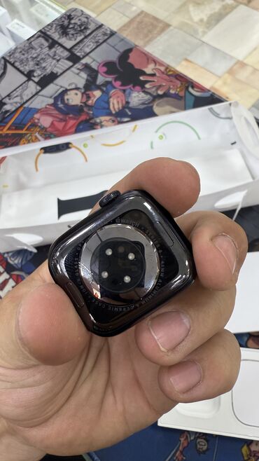 Акылдуу сааттар: Умные часы Apple Watch 8 41мм, полный комплект б/у АКБ 98% с черным