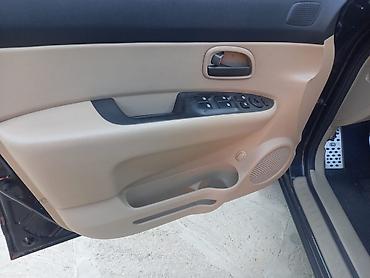Kia: Kia Carens: 2 l | 2008 il — 6