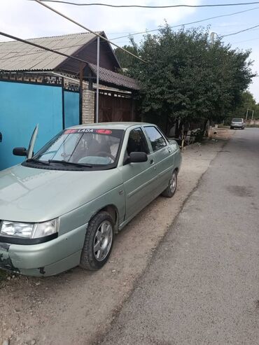 дом на колесо: Легковой автомобиль Lada 2110 (седан), светло‑зеленый металлик. Кузов