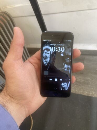 Apple iPhone: IPhone 8, 64 GB, Qara, Barmaq izi