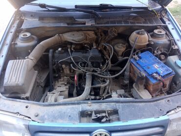 аварийный венто: Седан Volkswagen Vento синего цвета с характерными задними фонарями и