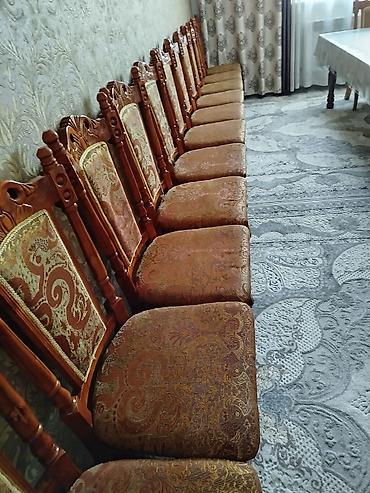 Мебель: Продаю большой стол со стульями для гостей в отличном — 3