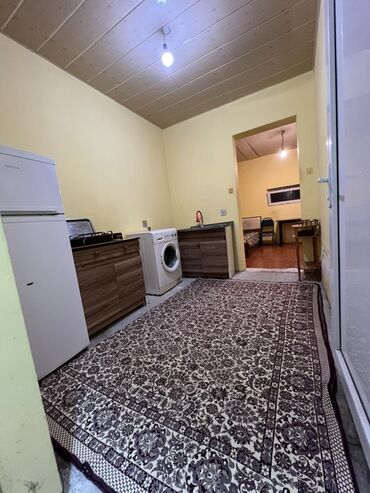 inşaatçılar kirayə ev: İnşaatçılar metrosuna Ağçiçeyim çıxışına 5-6 dəqiqəlik məsafədə