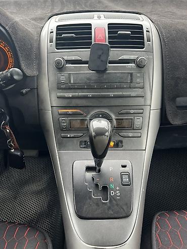 auris: Toyota Auris: 2008 г., 1.8 л, Автомат, Газ, Хэтчбэк — 6