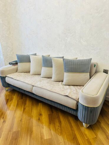 Masa və oturacaq dəstləri: Divan, İşlənmiş, Açılan