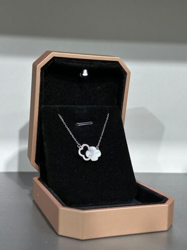 Boyunbağılar: Zərif qadın boyunbağıları – müxtəlif dizayn seçimləri - Model 1 — 4