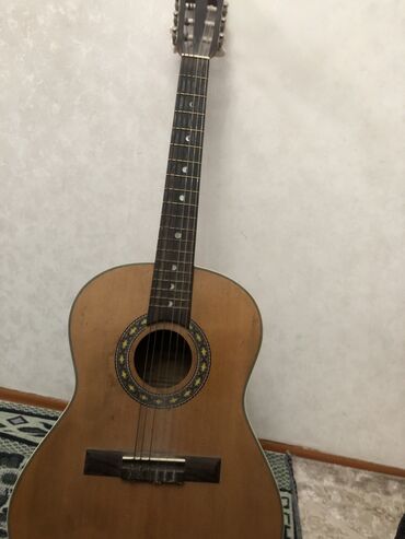 отдам даром гитару: Бюджетная гитара 38