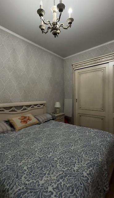 Продажа полдома: 🏡 Продается дом в центре города! 📍 Пересечение улиц Ахунбаева — Байтик — 4