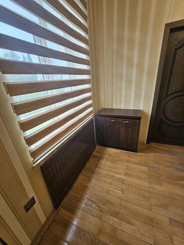 Sifarişlə ofis dəst mebeli: Mebel istehsalı və quraşdırma xidməti - Ofis masaları: İki rəngli — 70