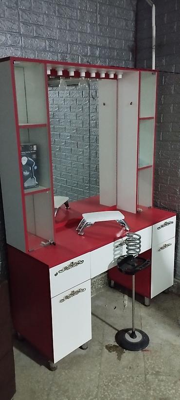 salon divan: Gözəllik salonu üçün manikür/pedikür masası və vizaj stolu kombi - — 1