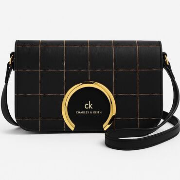 Çiyin çantası, Charles & Keith, Yeni