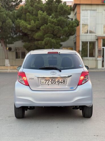 Toyota: Toyota Vitz: 1.3 l | 2012 il Hetçbek — 19