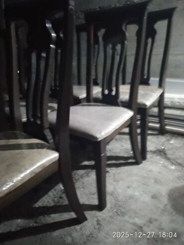 Стулья для зала: Стул для зала, Б/у, Дерево — 12