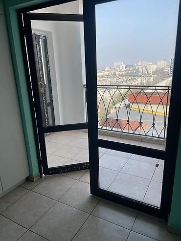 плаза: 2 комнаты, 70 м², Дордой Плаза ТРЦ Элитка, 11 этаж, Косметический ремонт — 4