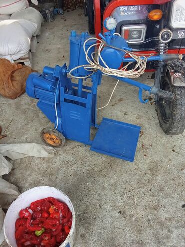 аппарат для молочного коктейля: Электрический пресс/измельчитель для переработки овощей и фруктов