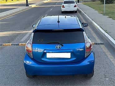 prius 30 bufer: Toyota Aqua: 1.5 l | 2014 il Hetçbek — 2