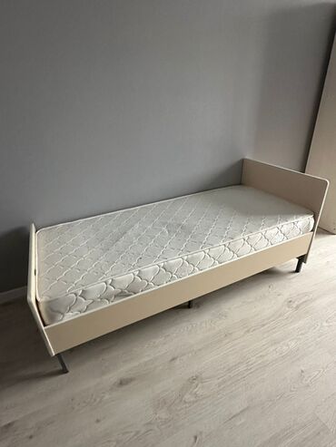 купить металлические кровати: Полуторная Кровать, Б/у