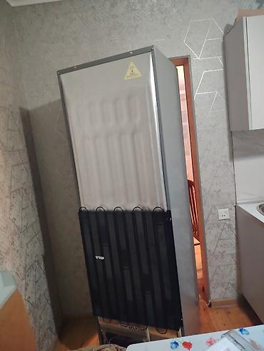 xarab kamera: Xarab 2 qapılı Indesit Soyuducu Satılır, rəng - Gümüşü — 6