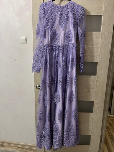 платье с бисером: Вечернее платье, Пышное, Длинная модель, Фатин, С рукавами, S (EU 36), M (EU 38)