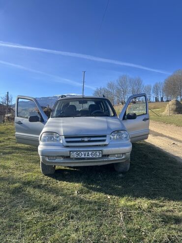 Chevrolet: Chevrolet Niva: 1.7 l | 2004 il 159000 km Ofrouder/SUV — 1