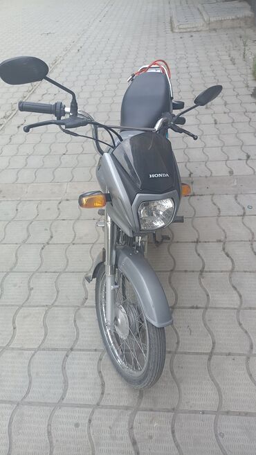 выхлоп на мотоцикл: Honda CD 70 — экономичный легкий мотоцикл городского класса. оформлен