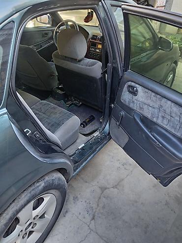 арзан матиз 1: Mazda 626: 2000 г., 1.8 л, Кол менен иштөөчү, Бензин, Седан — 5