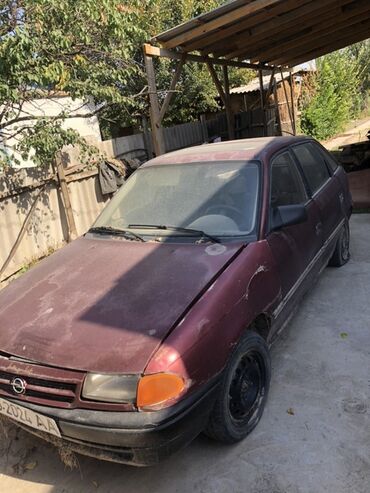 Opel: Opel Kadett: 2011 г., Хэтчбэк