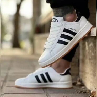 adidas different: Trainers, Adidas