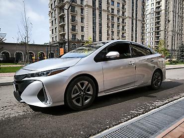 приус прайм: Toyota Prius: 2017 г., 1.8 л, Автомат, Гибрид, Хэтчбэк — 1