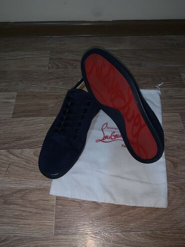 аквашузы купить бишкек: Мужские туфли, 43, Christian Louboutin, Новый, цвет - Синий, Самовывоз