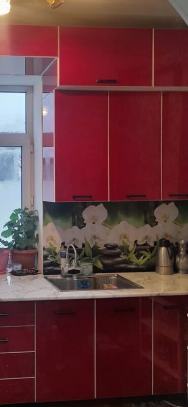 продаю дом участок село достук конечная 7 автобус: 60 м², 3 комнаты, Парковка, Сарай, Забор, огорожен