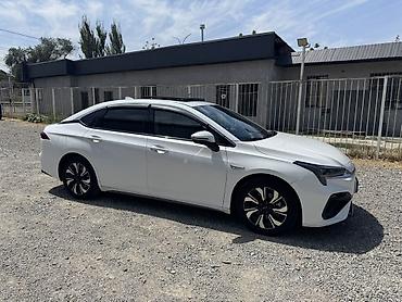 byd e1: Электромобиль седан GAC Aion S (белый) Основные особенности: - — 4
