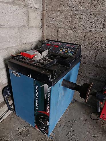 Шиномонтажное оборудование: Шиномонтажный комплект для автосервиса Состав: - Станок для — 5