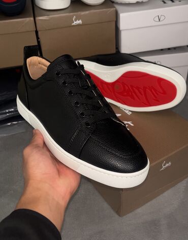 шанель шанс фреш: 👞Louboutin(Лабутены) 🌈Есть разные расцветки 📏Размер:41(26см)