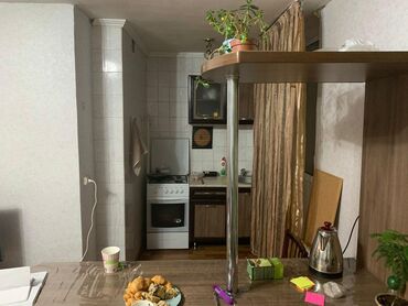 советский скрябина: 2 комнаты, 42 м², Индивидуалка, 3 этаж, Косметический ремонт