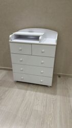 ищу работу тракторист: Бала үчүн комод, Колдонулган, Бөбөктөр үчүн кийим алмаштыруучу үстөлү бар, МДФ, түсү - Ак