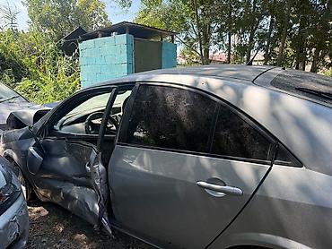 рено приум: Nissan Primera: 2003 г., 1.8 л, Механика, Бензин, Лифтбек — 7