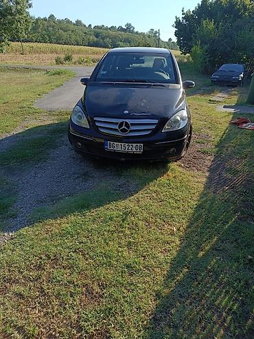 Automobili: DELOVI. Mercedes-Benz B-Klasa B180 CDI, hečbek/MPV. - Dizel motor — 1