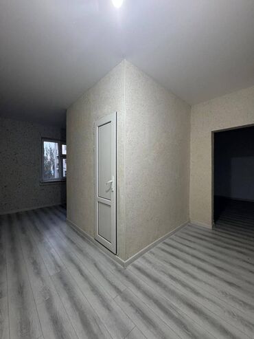 сдаю квартиру 5 микрорайон: 1 бөлмө, 38 кв. м, 105-серия, 5 кабат, Косметикалык ремонт